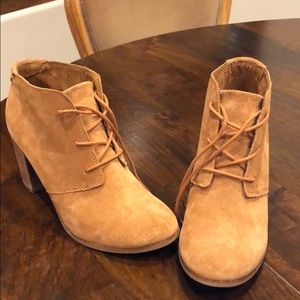 Toms Tan Suede Boots Sz 9 Style # 300416